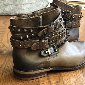 NWOT Gianni Bini Brown Leather Booties